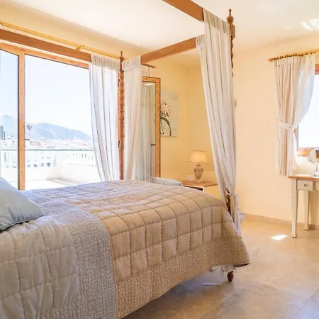 Nice In With Outdoor Swimming Pool, Wifi And Heated Swimming Pool Vakantiehuis