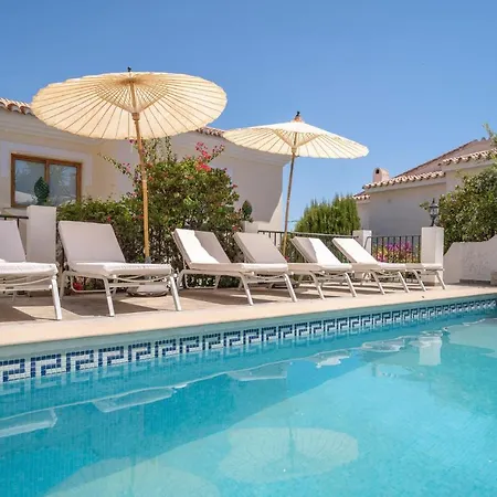 Nice In With Outdoor Swimming Pool, Wifi And Heated Swimming Pool Vakantiehuis Nerja