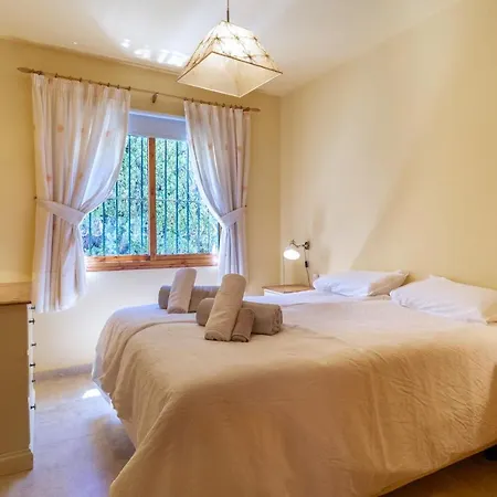 Nice In With Outdoor Swimming Pool, Wifi And Heated Swimming Pool Vakantiehuis *